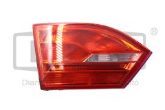 Lygte Bag Venstre 5C6945093A 89451052302 VW Jetta DPA