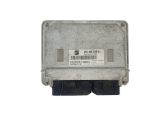 Styreenhed 03E906033D 5WP40121 04 Seat Siemens 37809