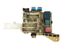 Sikringsboks Toyota 82730-52700 18074