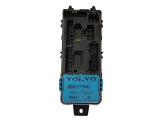 Sikringsboks Volvo 30807016 30807050