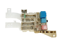 Sikringsboks 82730-0D290 Toyota 37879