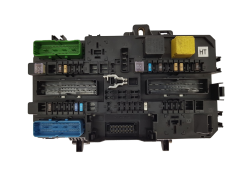 Sikringsboks 13222173 5DK008669-33 Opel GM Hella 19836