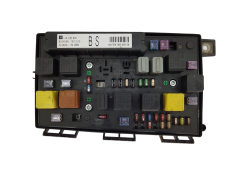 Sikringsboks 13145039 5DK008668-30 Opel GM Hella