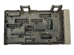 Sikringsboks Chrysler 04869001AJ 04869204AM 19600