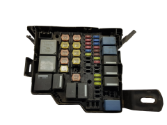 Sikringsboks 8V51-14B144-BA Ford 3750