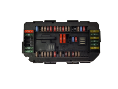 Sikringsboks 6114 V7 9337879 01 19451.000.001 BMW