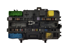 Sikringsboks 13145021 5DK008669-70 Opel GM Hella