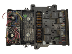 Sikringsboks Chrysler P4707794