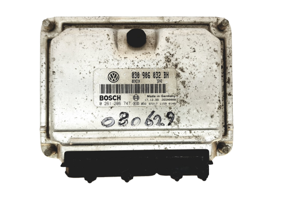 Styreenhed 030906032BH 0261206747 Seat VW Bosch 18821 main product photo